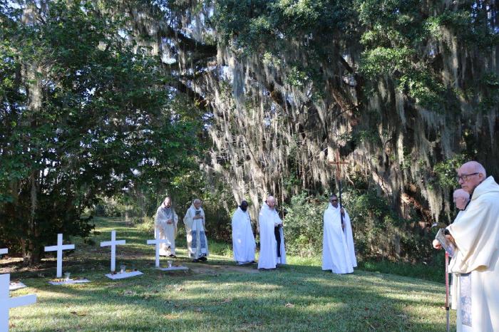 Blessing-the-Graves1