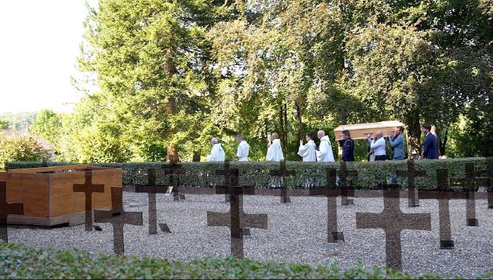 Obsèques-et-inhumation-de-Dom-Godefroy-Raguenet-de-Saint-Albin-Abbé-dAcey-le-11-août-2023-12