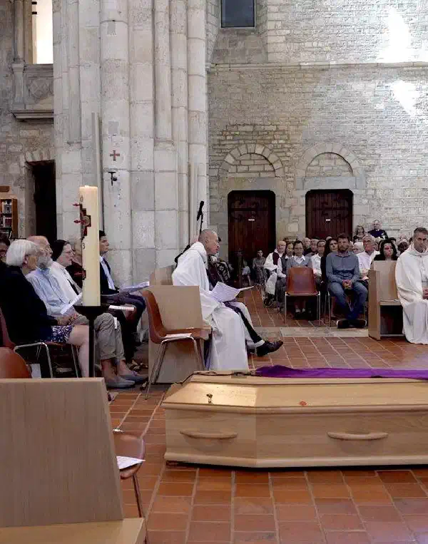 Funeral y entierro de Dom Godefroy Raguenet, Abad de Acey