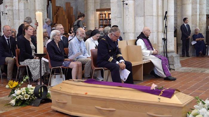 Obsèques-et-inhumation-de-Dom-Godefroy-Raguenet-de-Saint-Albin-Abbé-dAcey-le-11-août-2023-7
