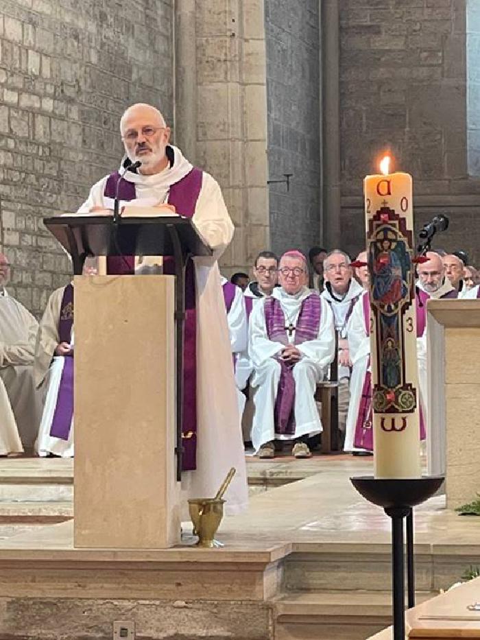 Obsèques-et-inhumation-de-Dom-Godefroy-Raguenet-de-Saint-Albin-Abbé-dAcey-le-11-août-2023-9