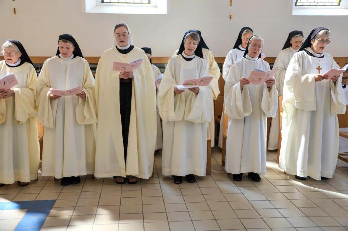Abbatical-Blessing-of-Mother-Fiachra-Glencairn-04