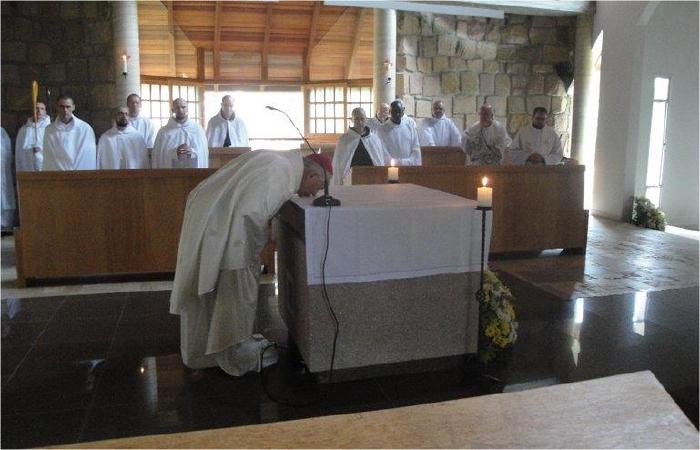 18-Beijo-do-altar