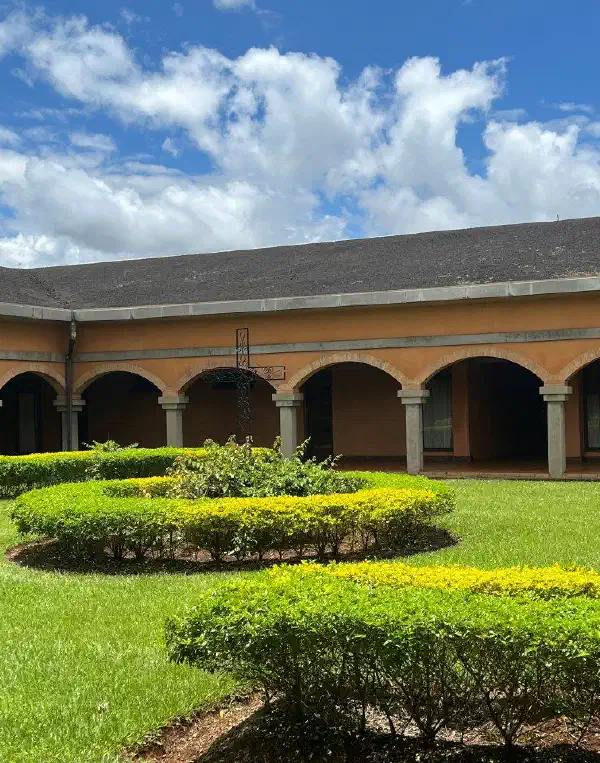 Visita del Abad General al Monasterio de Koutaba