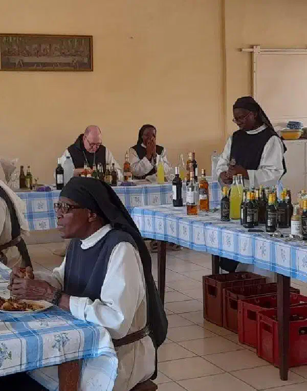 Visita del Abad General al Monasterio de L’Étoile N.-D.