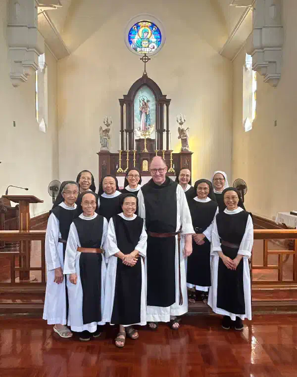 Visita del Abad General al Monasterio de Macao